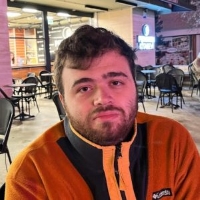 Deniz Yüce headshot